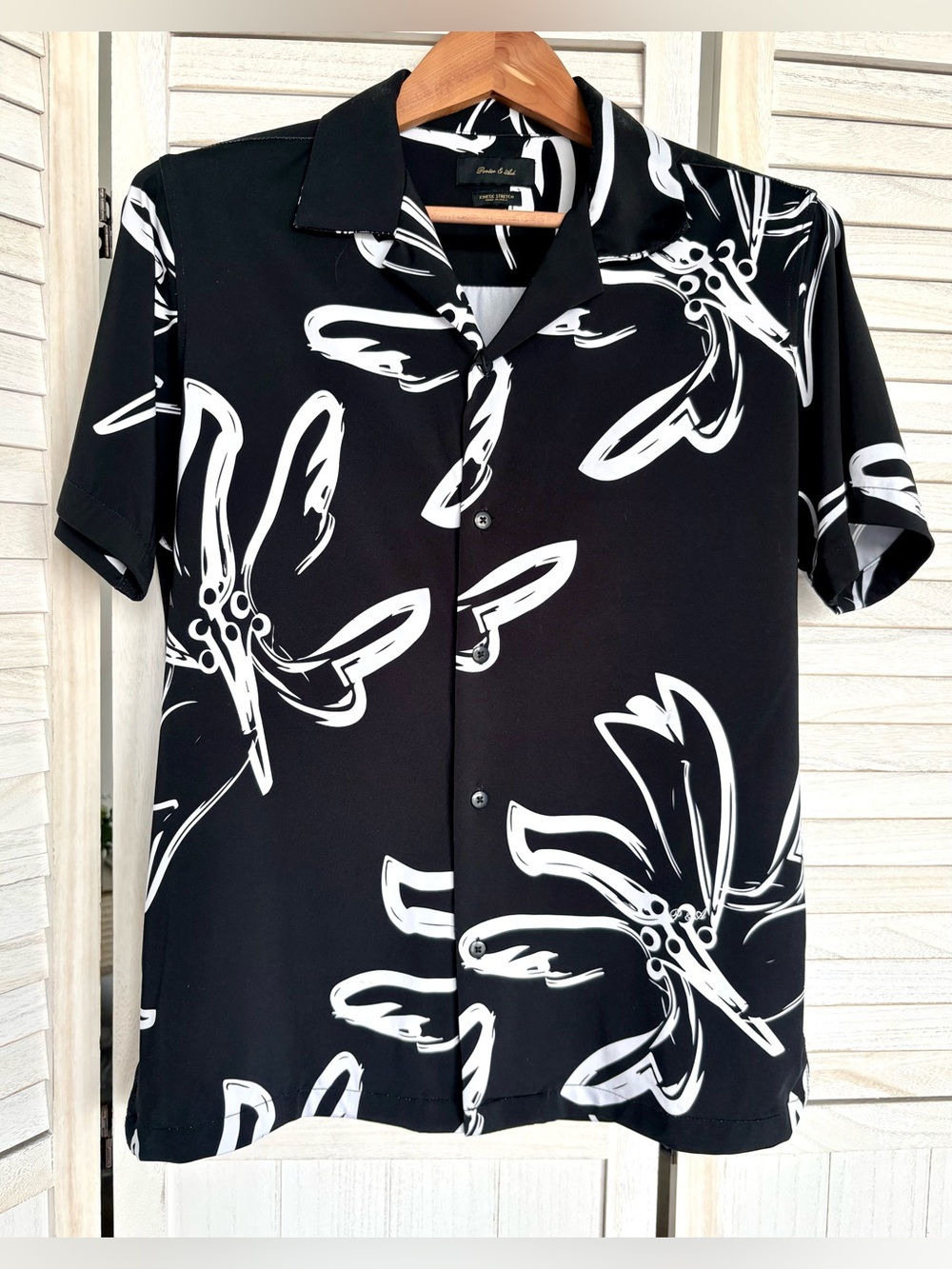 NWT Porter & Ash Kinetic Stretch Camp Shirt Black White Floral Men’s M - Picture 4 of 13